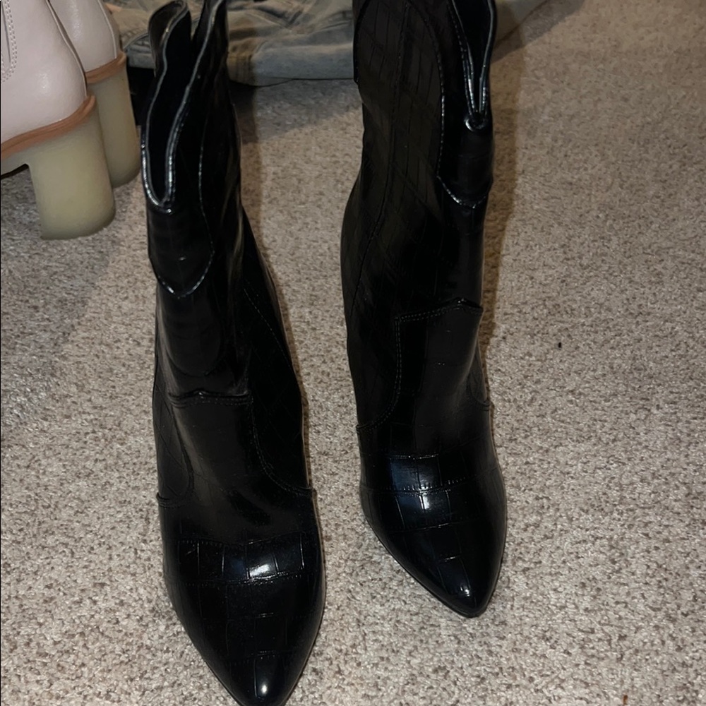 Elegant Black Women's Boots